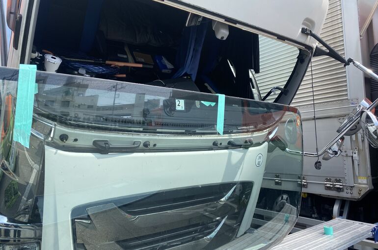 ISUZUギガフロントスクリーン専用 （いすゞ ギガ フロントガラス