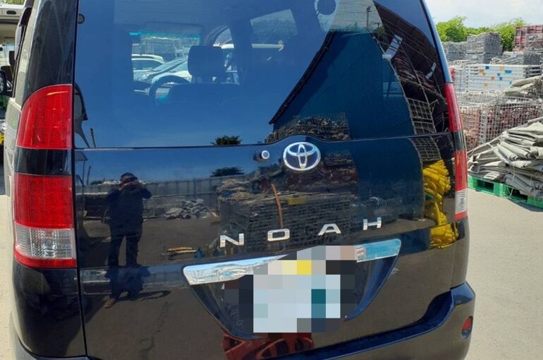 EC58FC3C-732C-44FF-BCE2-0E5AEA74B14C