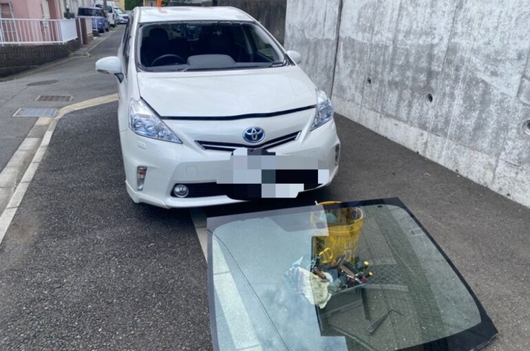 0998E7DC-5251-43EF-9FD7-07FA450E4E2E