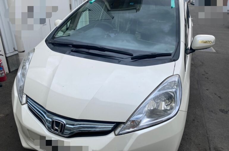 Ge6フィットフロントガラス交換 寒冷地仕様の安い社外ガラス 確かな自動車ガラスの修理 交換で神奈川で評判を集め記事を発信しています